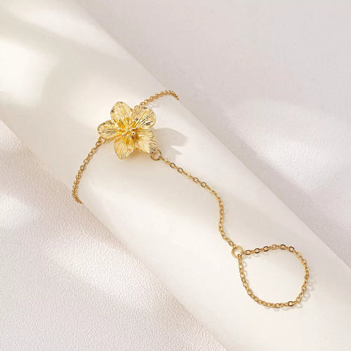18K Gold-Plated Chain Flower Bracelet - Aura Apparel