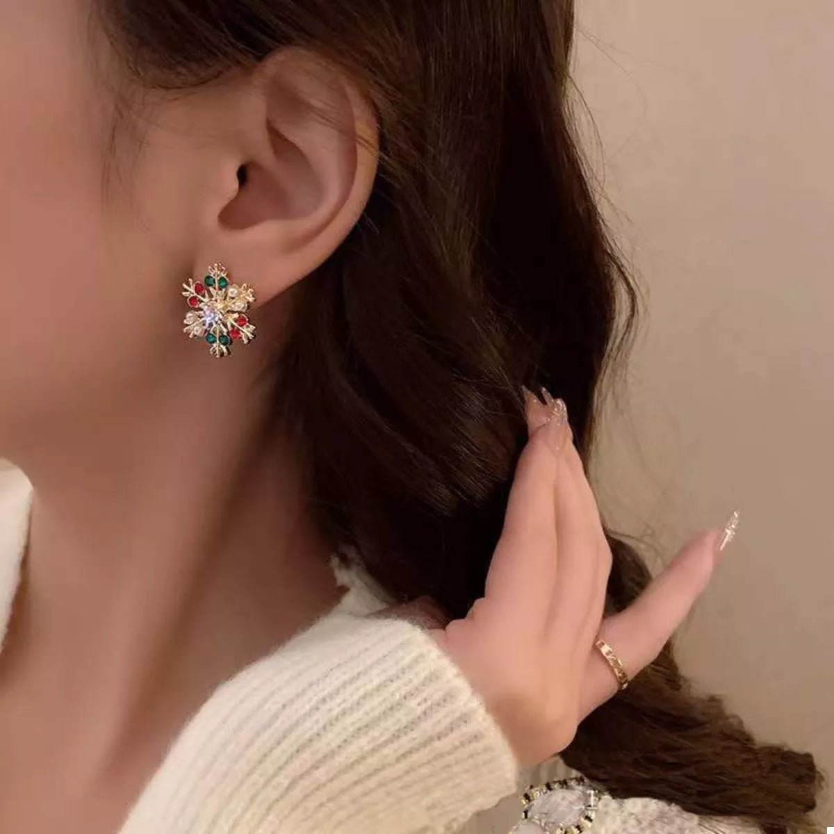 18K Gold-Plated Snowflake Stud Earrings - Aura Apparel