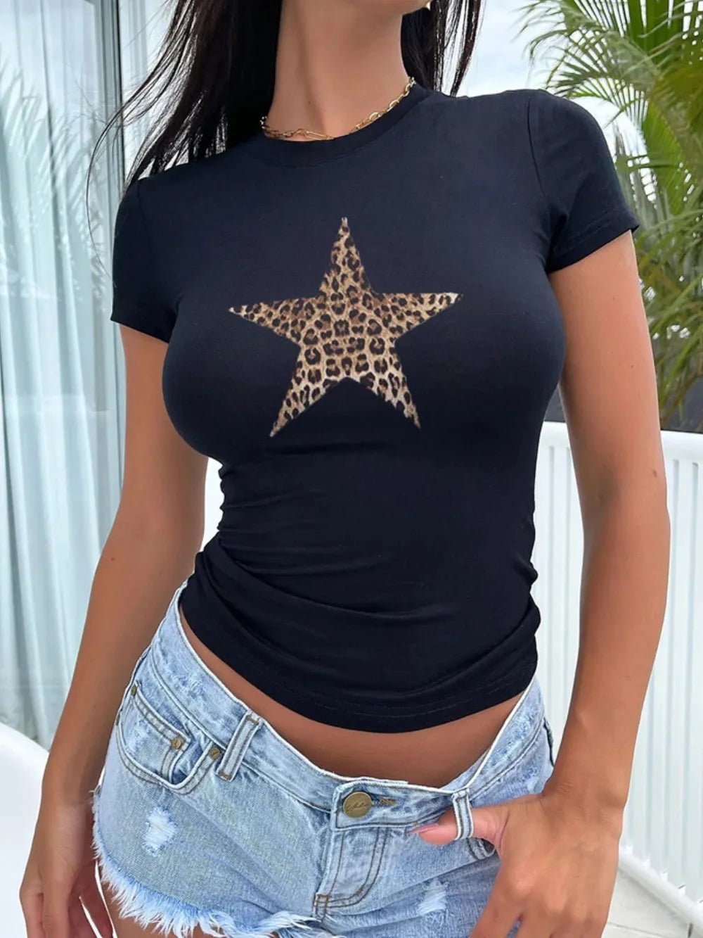 Devine Star Round Neck Short Sleeve T-Shirt - Aura Apparel