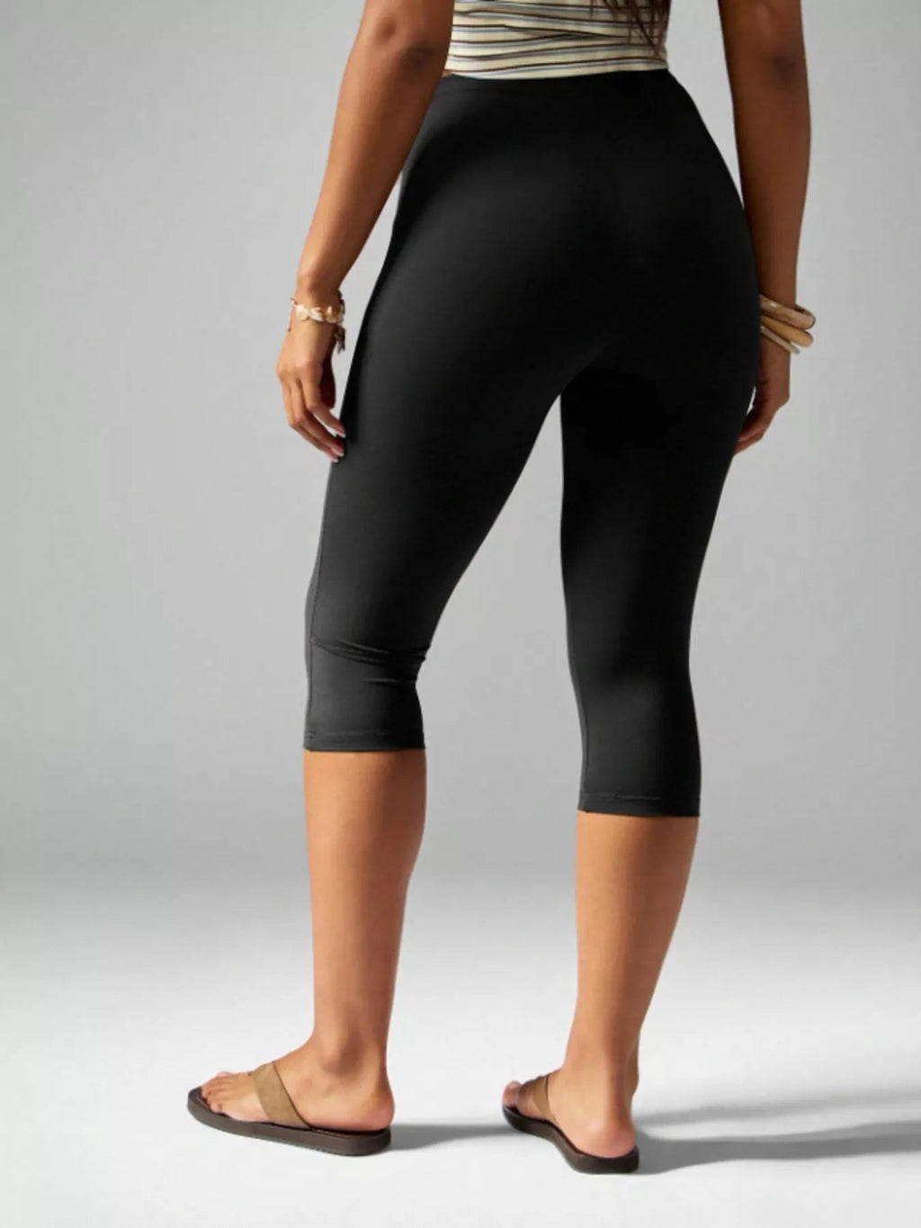 High-Waisted Active Capri Leggings - Aura Apparel