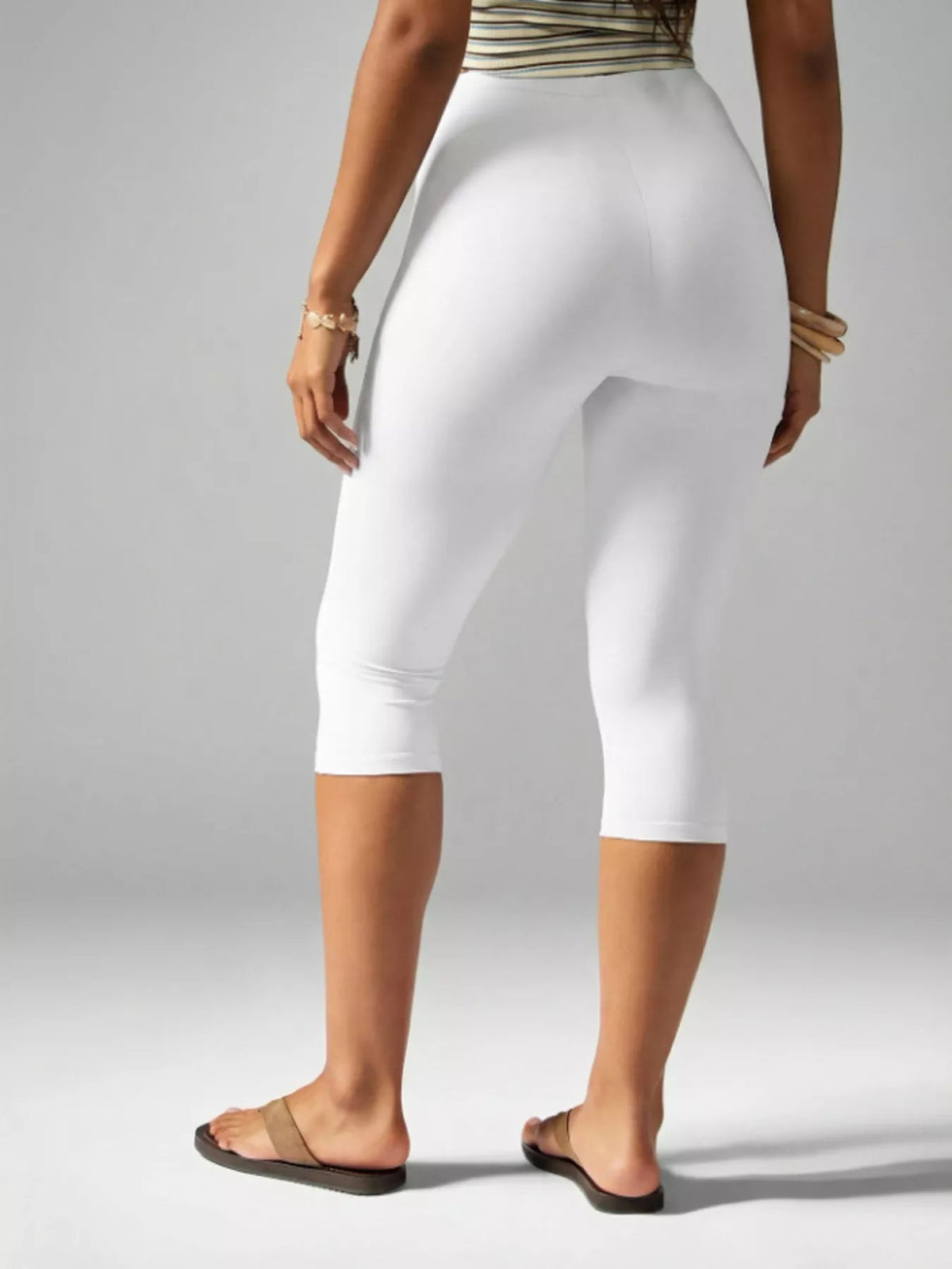 High-Waisted Active Capri Leggings - Aura Apparel