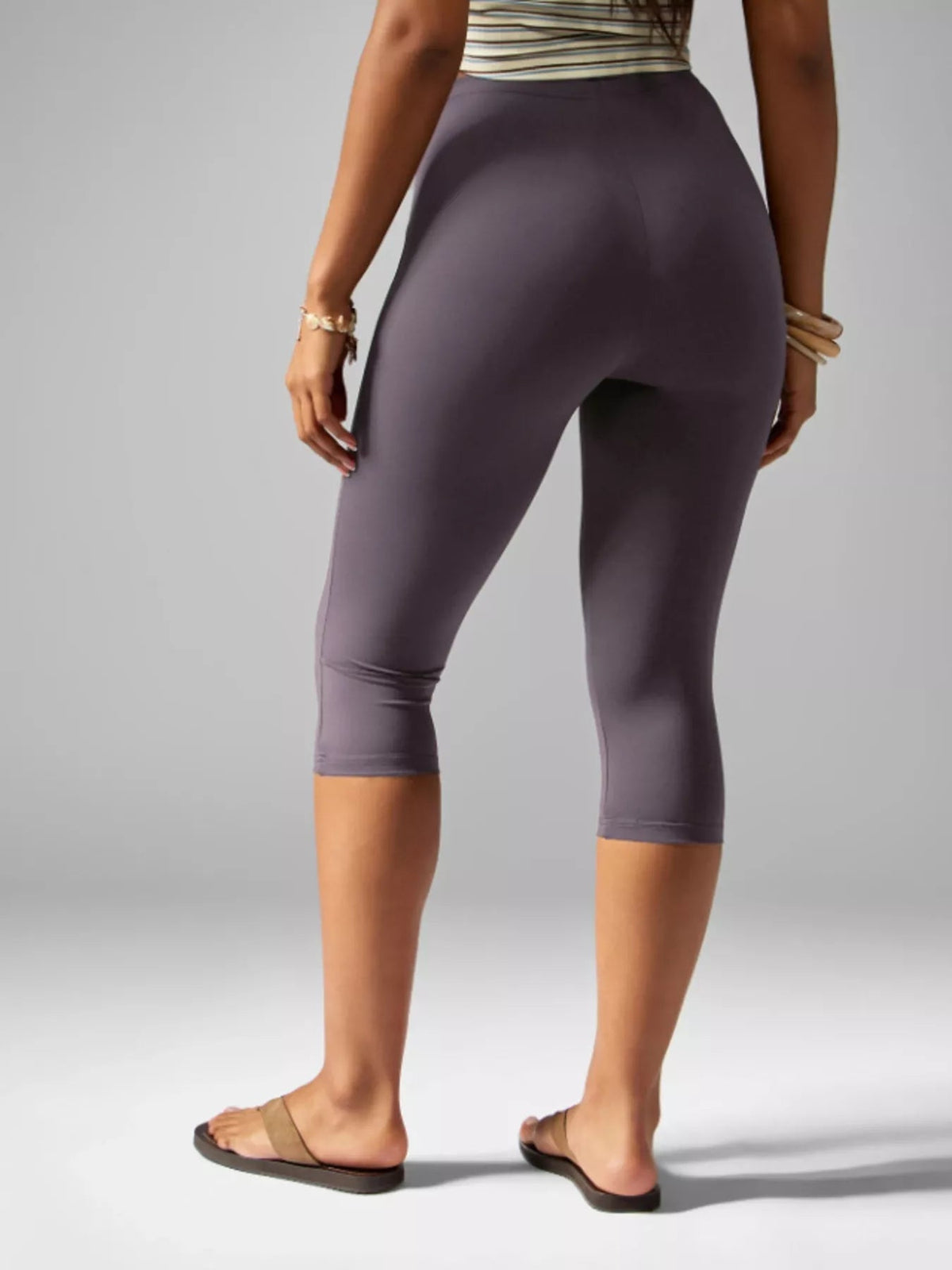High-Waisted Active Capri Leggings - Aura Apparel